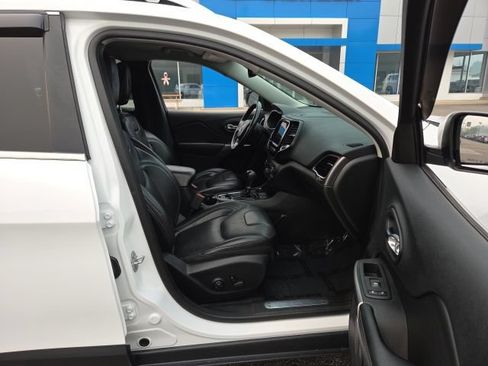 Used 2019 Jeep Cherokee Limited AWD/4WD image 47