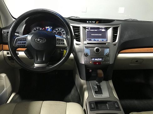 Used 2013 Subaru Outback 2.5i Limited AWD/4WD image 21