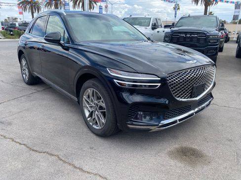 Used 2025 Genesis GV70 2.5T AWD/4WD image 4