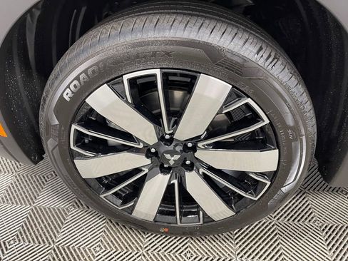 New 2025 Mitsubishi Outlander SE image 34