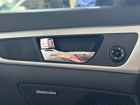 Used 2013 Hyundai Veloster w/ Style Pkg image 30