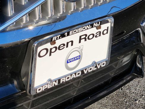 Certified 2023 Volvo XC90 B6 Ultimate image 30