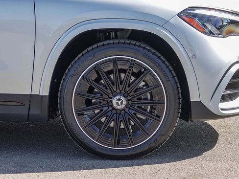 Certified 2025 Mercedes-Benz GLA 250 image 11