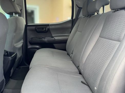 Used 2019 Toyota Tacoma SR w/ SR Convenience Package image 16
