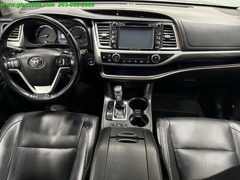 Used 2018 Toyota Highlander Limited image 6