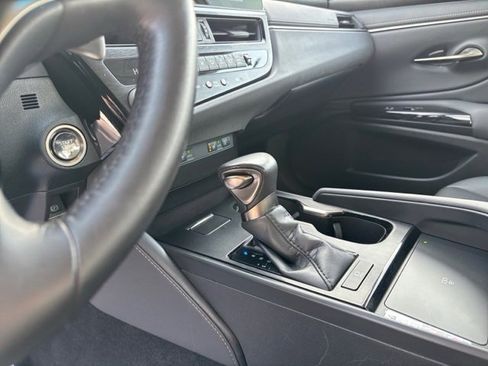 Used 2024 Lexus ES 350 w/ Premium Package image 21