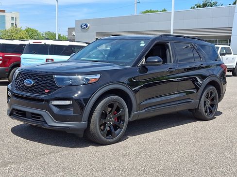 Certified 2023 Ford Explorer ST w/ Equipment Group 401A AWD/4WD image 5