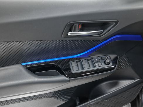 Used 2022 Toyota C-HR XLE image 13