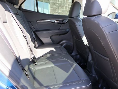 Used 2023 Buick Envision Essence image 13