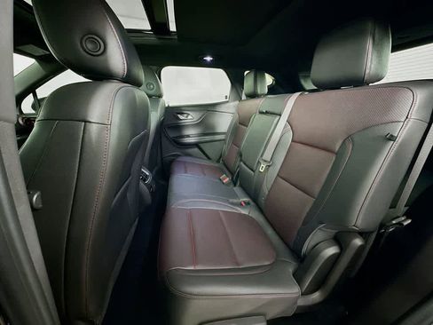 Used 2023 Chevrolet Blazer RS w/ Enhanced Convenience Package image 14