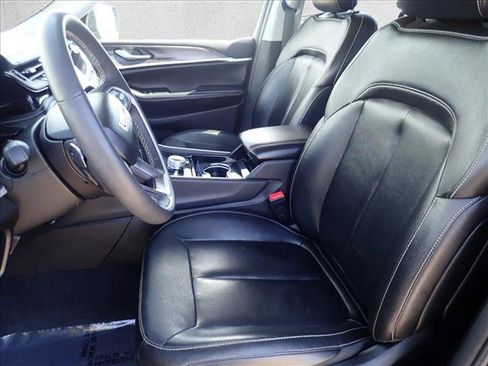 Used 2022 Jeep Grand Cherokee Limited 4xe image 12