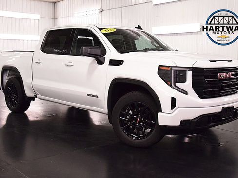 Used 2024 GMC Sierra 1500 Elevation AWD/4WD image 1