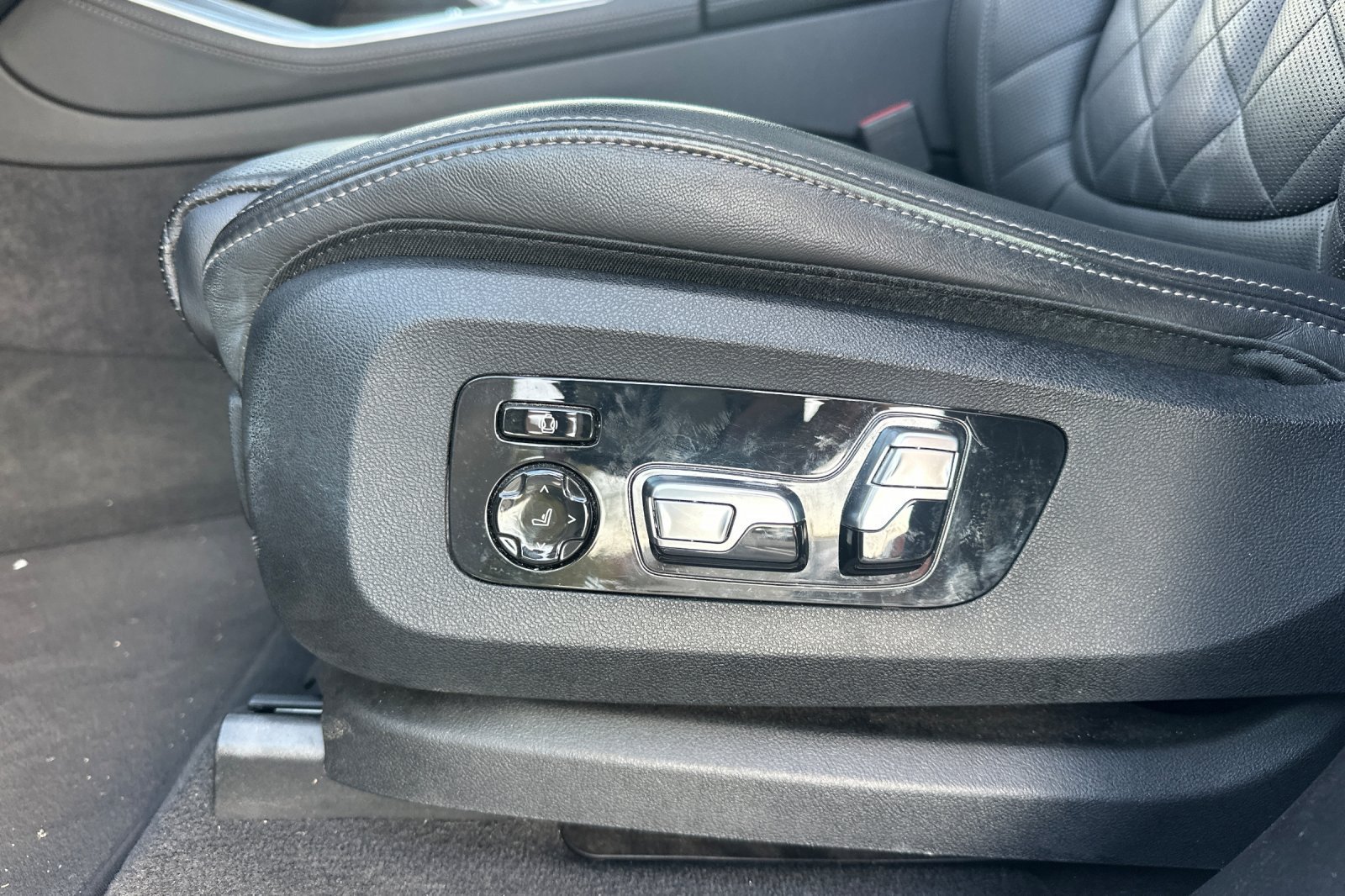 Used 2024 BMW X5 sDrive40i RWD image 13