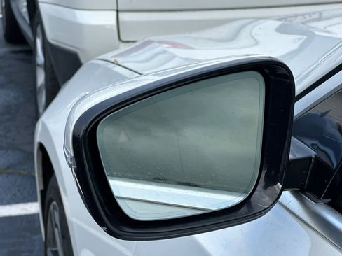 Used 2020 BMW 330i Sedan w/ Convenience Package image 18