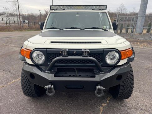 Used 2014 Toyota FJ Cruiser 4WD image 23