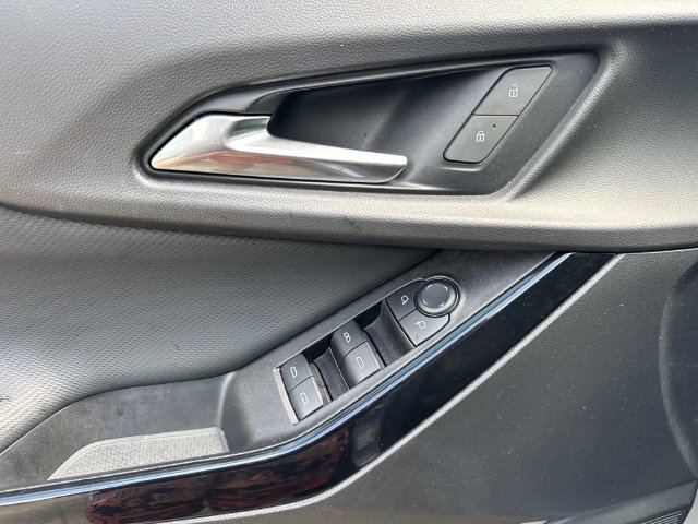 Used 2025 Chevrolet Equinox LT w/ Convenience Package II FWD image 20