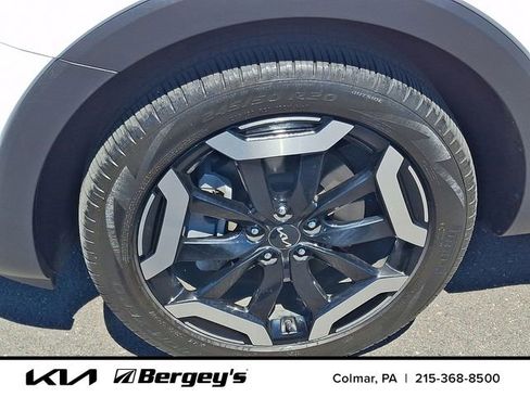 Certified 2024 Kia Telluride EX w/ EX Captain's Chair Package AWD/4WD image 10