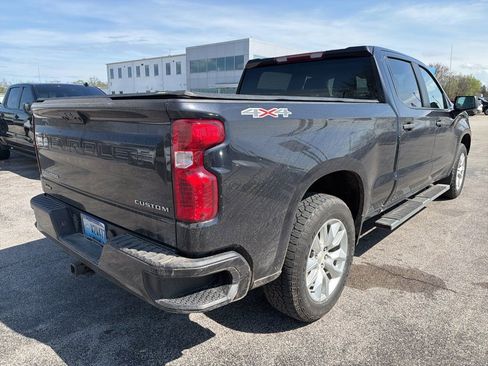 Used 2023 Chevrolet Silverado 1500 Custom AWD/4WD image 3