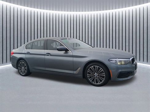 Used 2019 BMW 530i xDrive 530i xDrive w/ Premium Package image 3