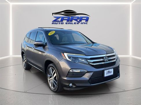 Used 2018 Honda Pilot Touring image 9