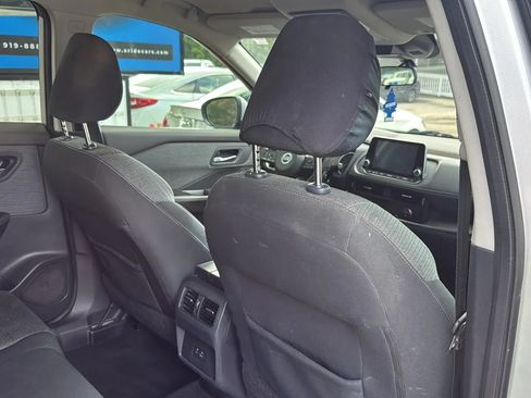 Used 2021 Nissan Rogue SV FWD image 18
