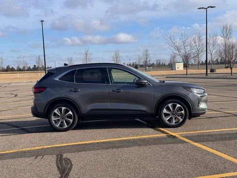 Used 2024 Ford Escape Platinum image 2