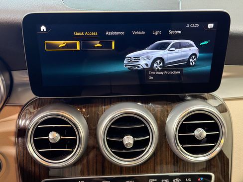 Used 2022 Mercedes-Benz GLC 300 GLC 300 image 29