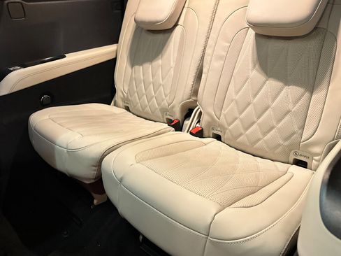 New 2026 Mercedes-Benz GLS 63 AMG 4MATIC image 28