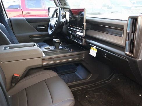 New 2025 GMC Hummer EV 3X w/ LPO, Sport Package AWD/4WD image 7