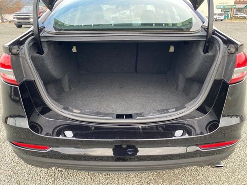 Used 2020 Ford Fusion SE image 18