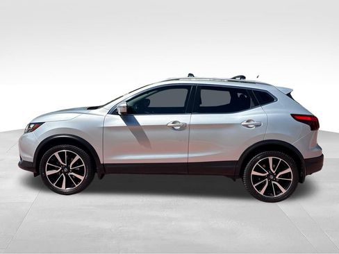 Used 2017 Nissan Rogue Sport SL w/ SL Premium Package AWD/4WD image 5