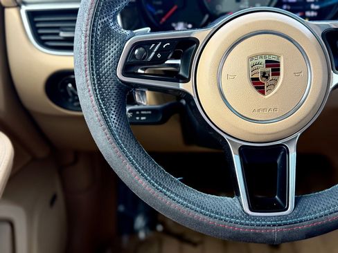 Used 2017 Porsche Macan S image 25