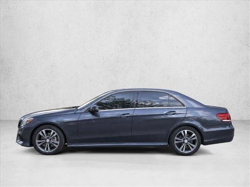 Used 2016 Mercedes-Benz E 350 Sedan image 4