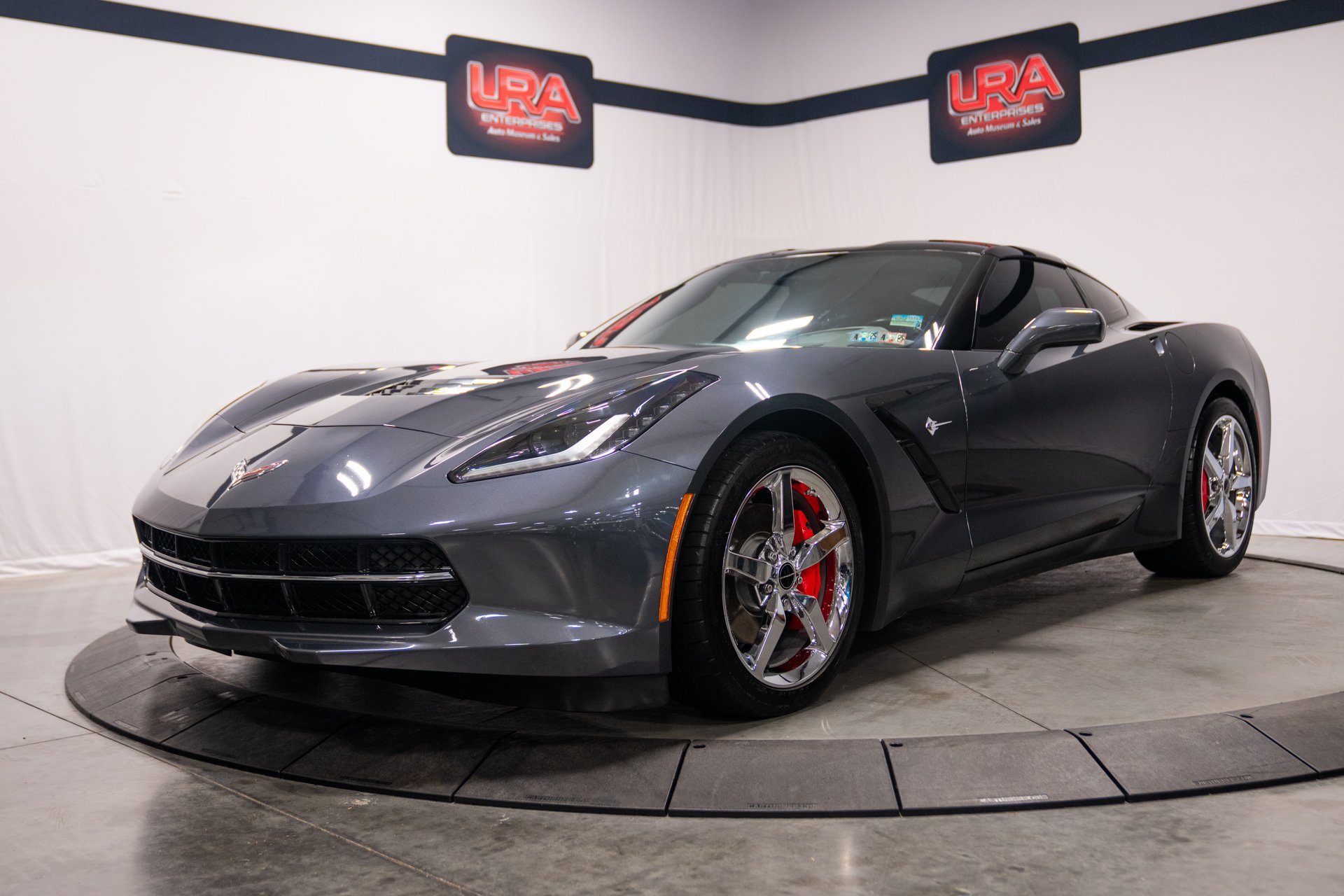 Used 2014 Chevrolet Corvette Stingray Coupe w/ 3LT Preferred Equipment Group RWD image 2
