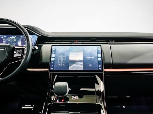 Used 2024 Land Rover Range Rover Sport Dynamic SE image 13