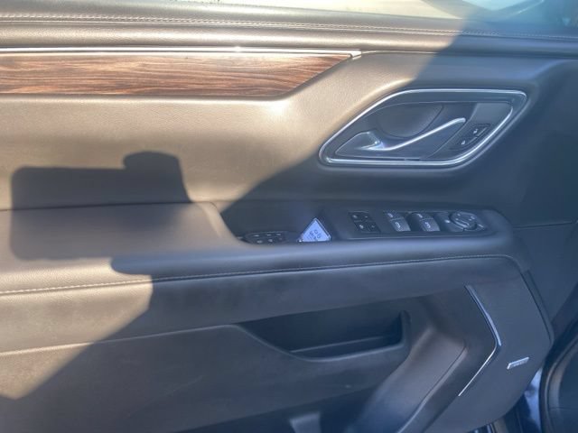 Used 2023 Chevrolet Suburban LT AWD/4WD image 17