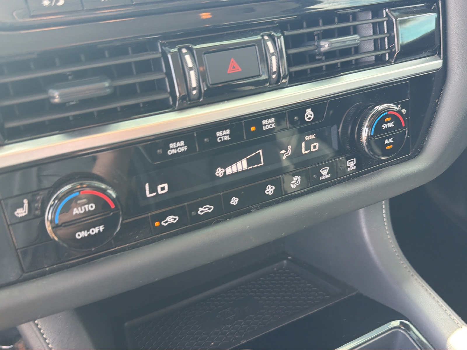 Certified 2025 Nissan Pathfinder SL AWD/4WD image 25