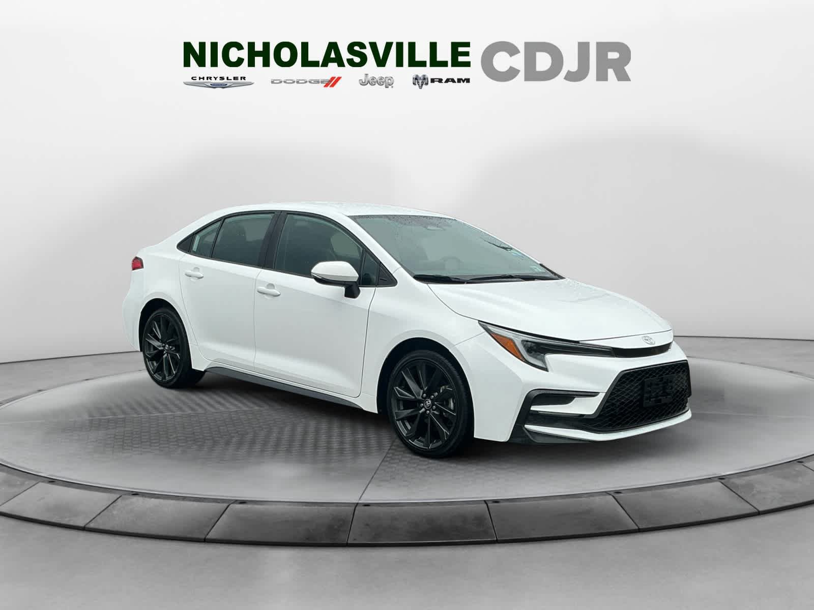 Used 2024 Toyota Corolla SE FWD image 7