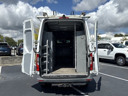 Used 2020 Mercedes-Benz Sprinter 2500 image 29