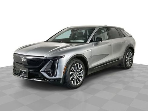 Certified 2025 Cadillac Lyriq Sport RWD image 1