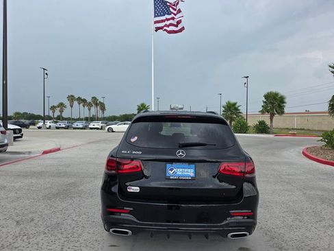 Used 2022 Mercedes-Benz GLC 300 image 6