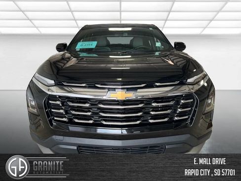 Used 2026 Chevrolet Equinox LT w/ Convenience Package II AWD/4WD image 8