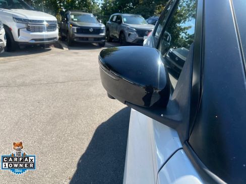 Used 2019 Nissan Kicks SR w/ SR Premium Package FWD image 38