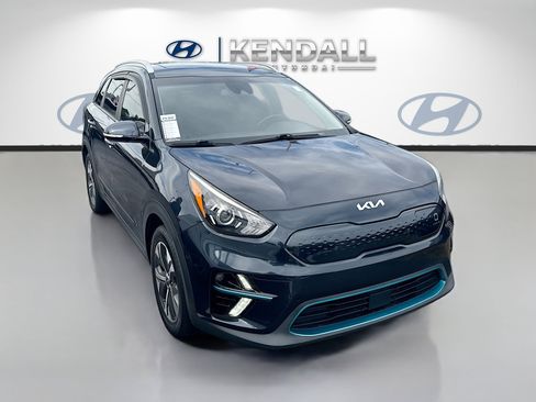 Used 2022 Kia Niro EX Premium w/ Cold Weather Package image 1