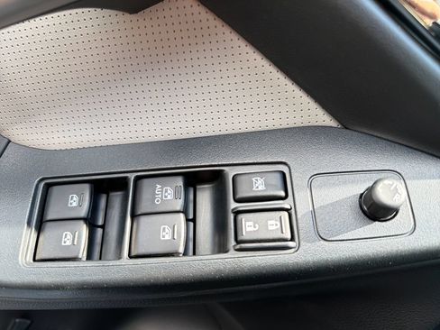 Used 2016 Subaru Forester 2.5i Touring w/ Eyesight & Navigation System AWD/4WD image 50
