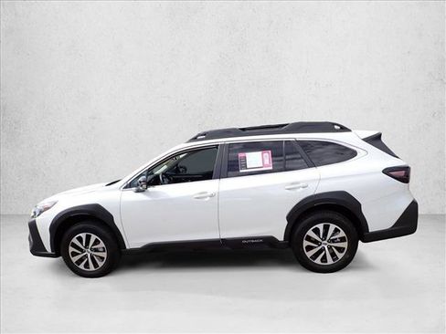 Certified 2025 Subaru Outback Premium w/ Popular Package #1A AWD/4WD image 2