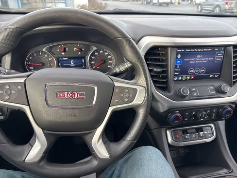 Used 2023 GMC Acadia SLE w/ Driver Convenience Package image 34