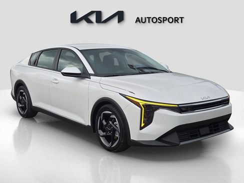 New 2025 Kia K4 EX image 3