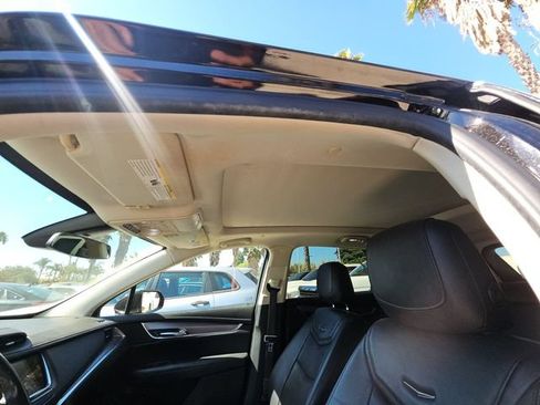 Used 2019 Cadillac XT5 Premium Luxury AWD/4WD image 9