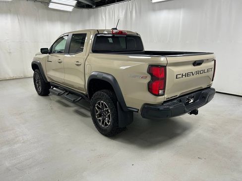 Used 2024 Chevrolet Colorado ZR2 w/ Technology Package AWD/4WD image 6